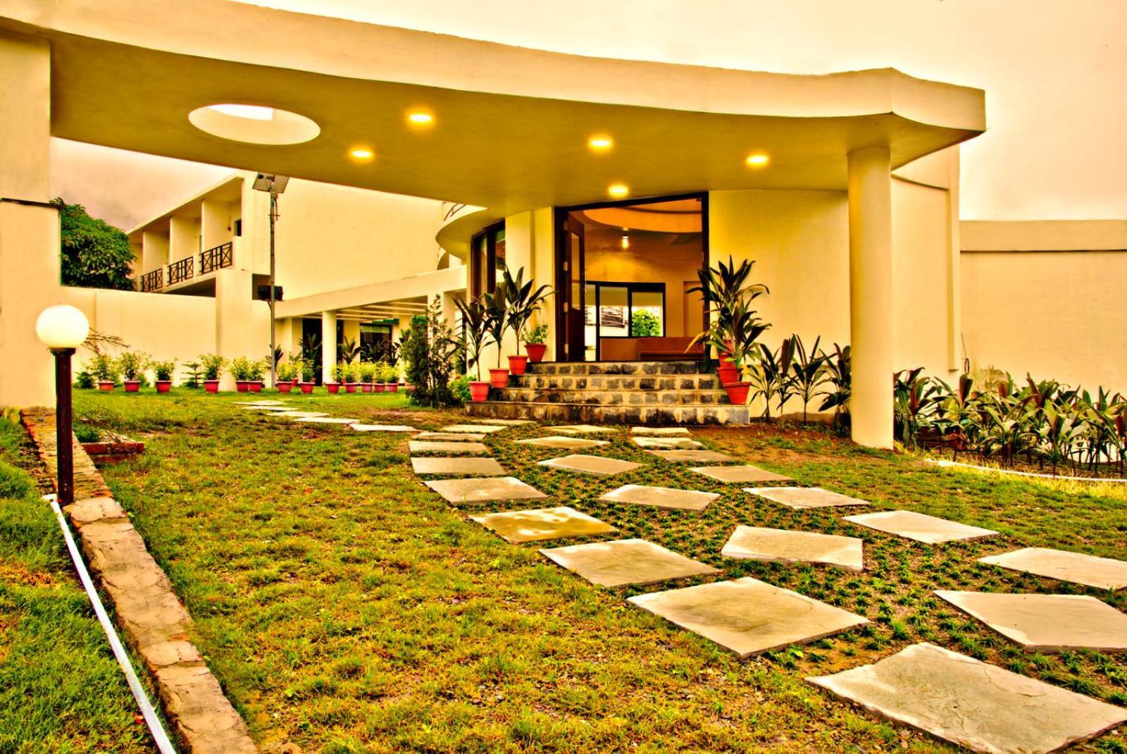 The Palm Resort-Luxuria Nainital Exterior foto