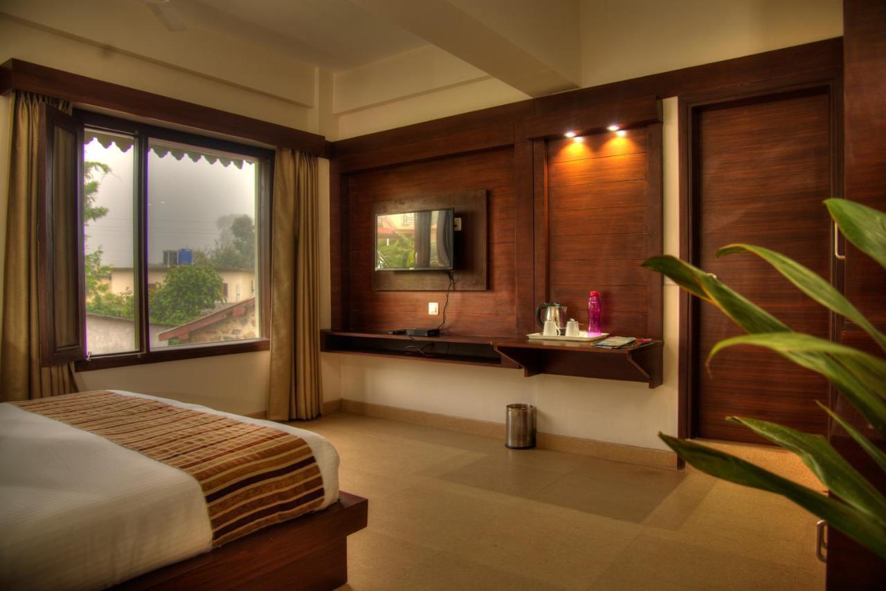 The Palm Resort-Luxuria Nainital Exterior foto